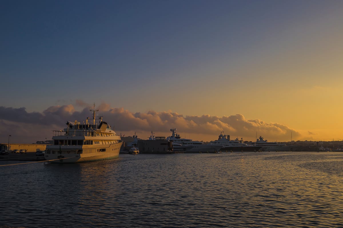 Photograph by Jp Valery in December 2015